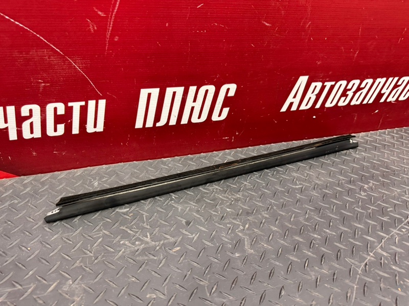 Уплотнитель стекла двери внешний