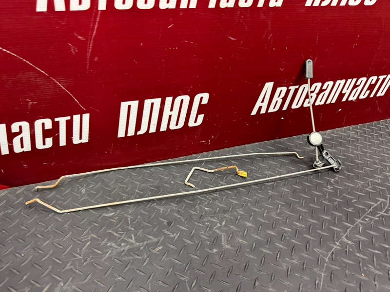 Тяга замка двери