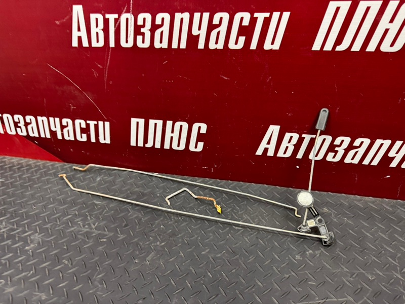 Тяга замка двери