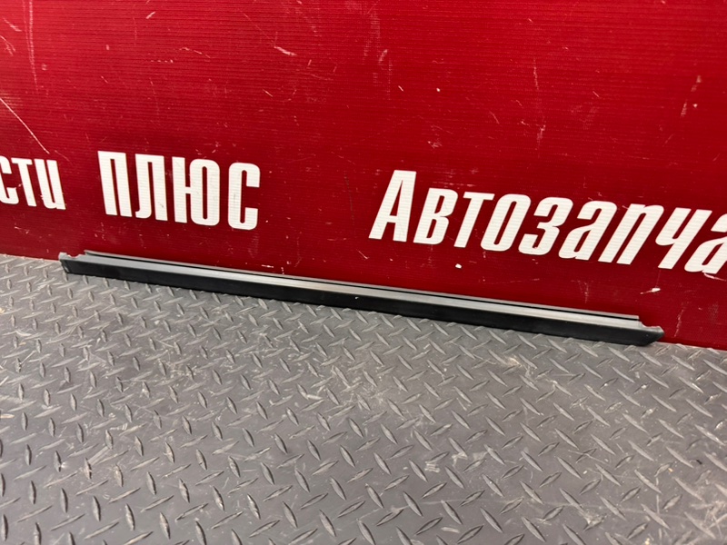 Уплотнитель стекла двери внешний