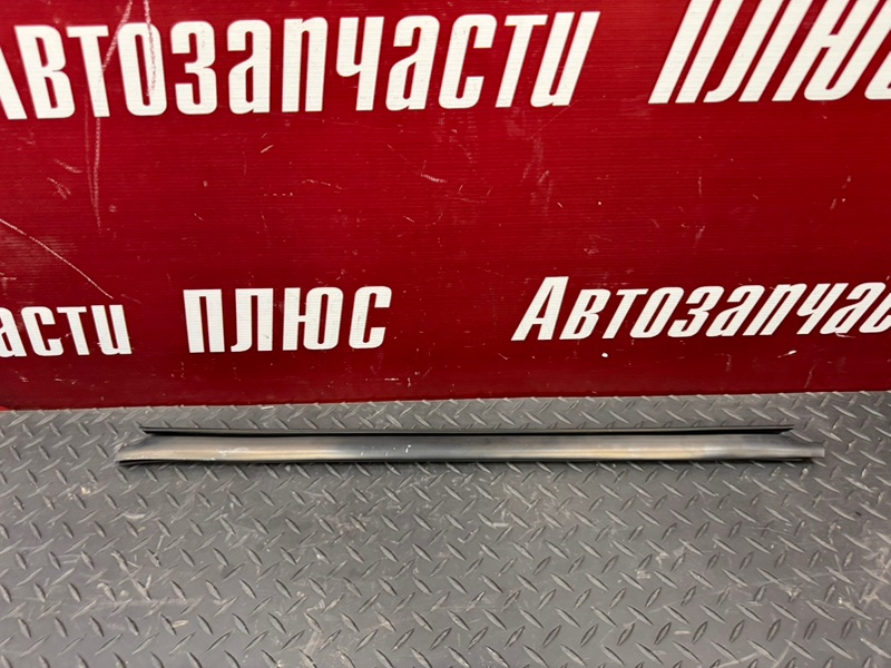 Уплотнитель стекла двери внутренний