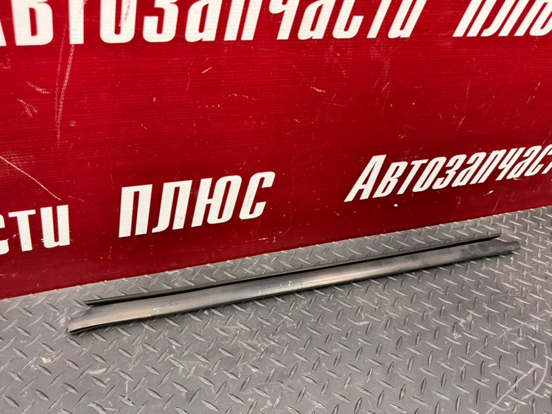Уплотнитель стекла двери внутренний