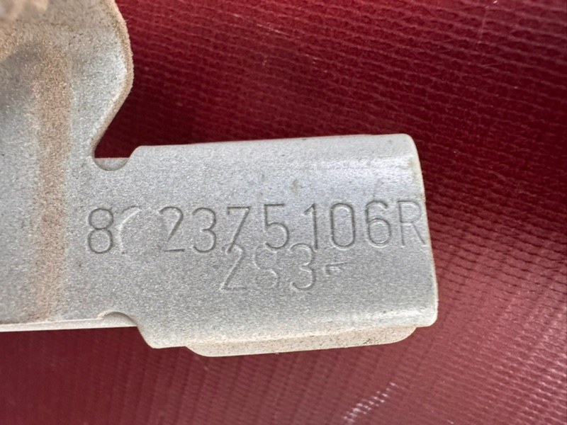 Направляющая стекла     двери