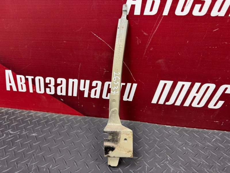 Направляющая стекла     двери