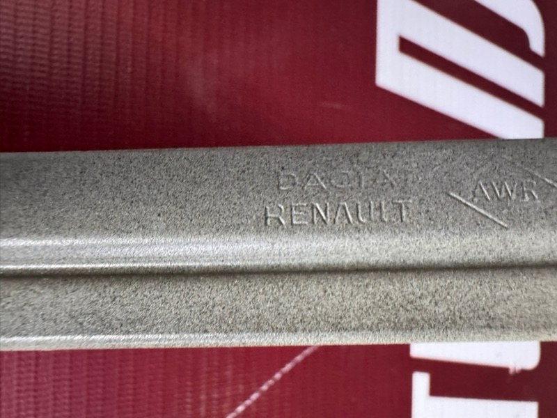 Направляющая стекла     двери