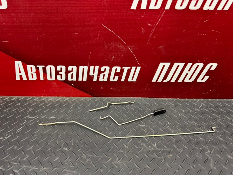 Тяга замка двери