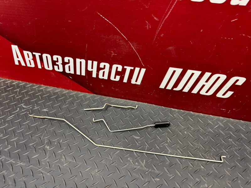 Тяга замка двери