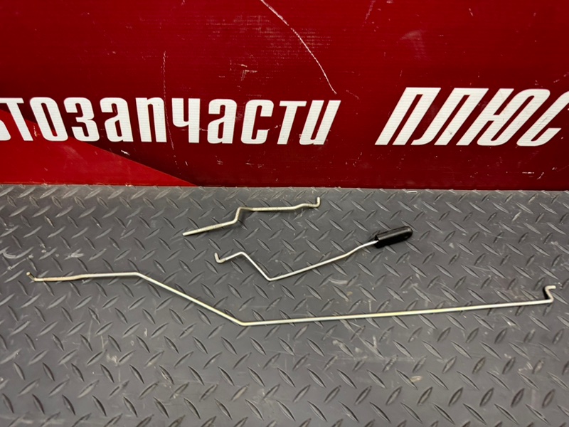 Тяга замка двери