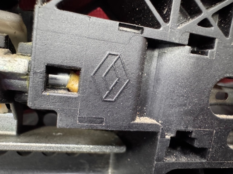 Кронштейн ручки двери