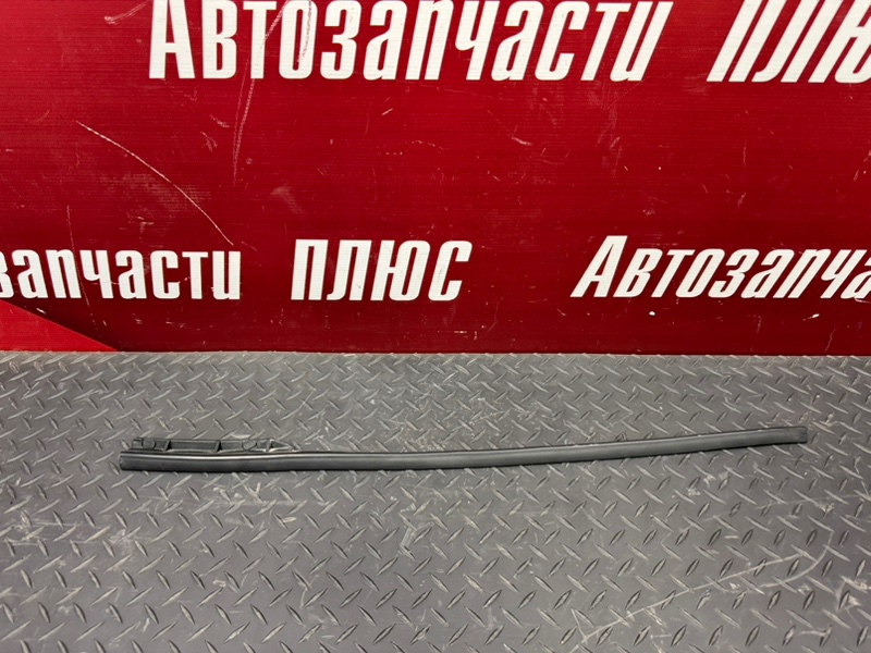 Уплотнитель      двери