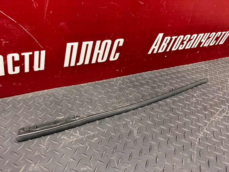 Уплотнитель      двери