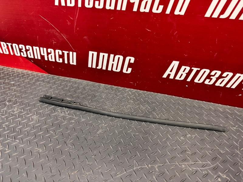 Уплотнитель      двери