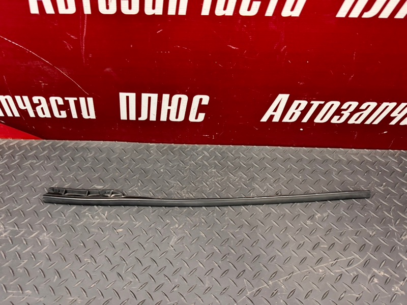 Уплотнитель      двери