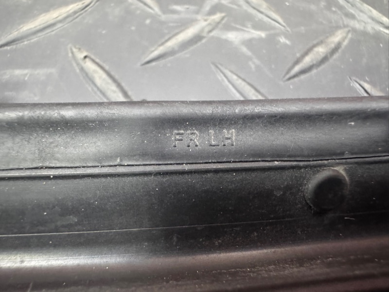 Уплотнитель      двери