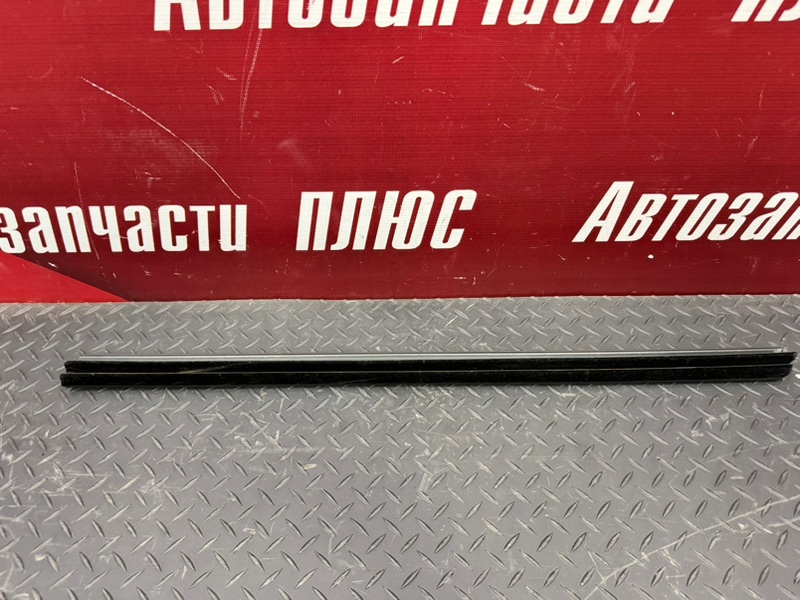 Уплотнитель стекла двери внутренний