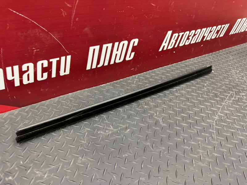 Уплотнитель стекла двери внутренний