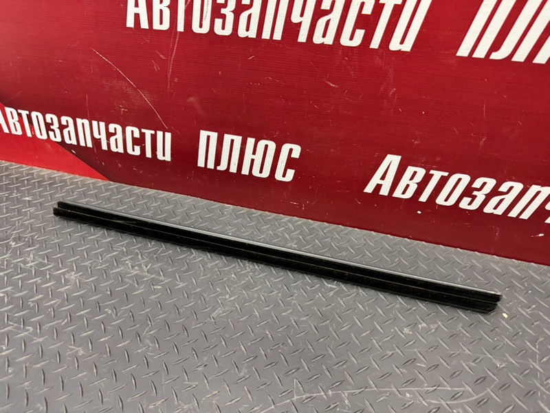 Уплотнитель стекла двери внутренний