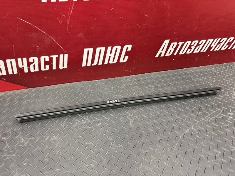 Уплотнитель стекла двери внутренний