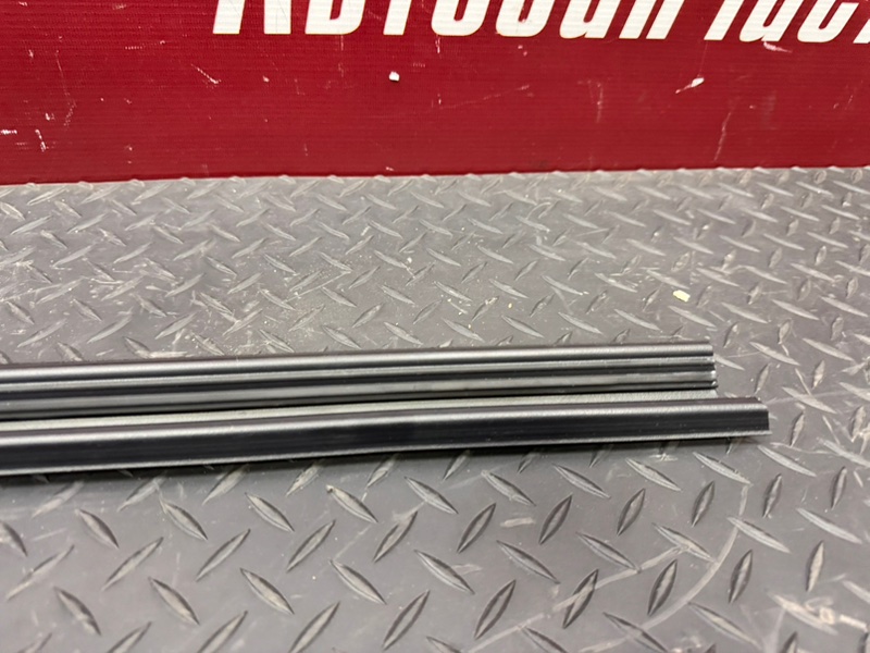 Уплотнитель стекла двери внутренний