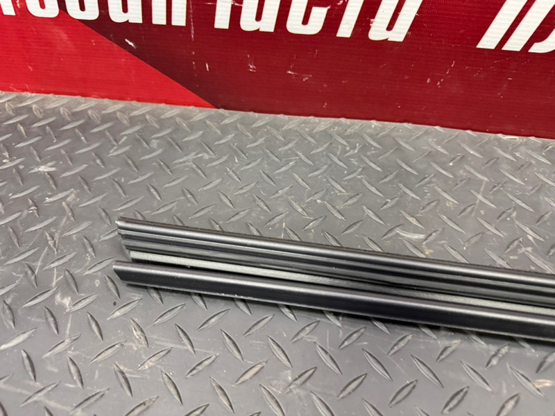 Уплотнитель стекла двери внутренний