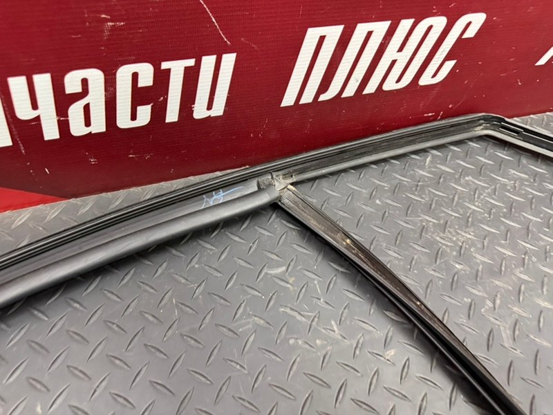 Уплотнитель      двери