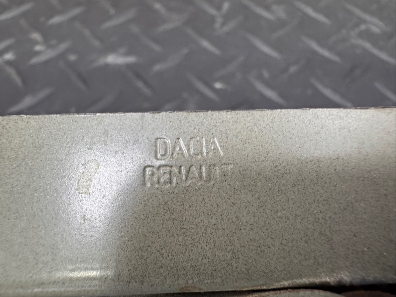 Направляющая стекла     двери