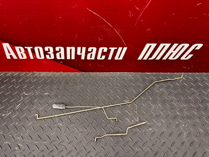 Тяга замка двери