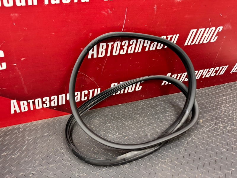 Уплотнитель      двери