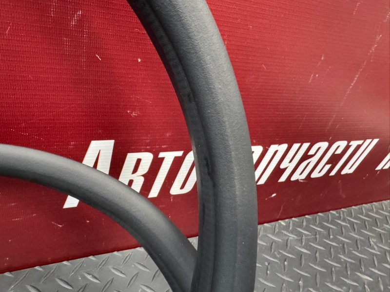 Уплотнитель      двери