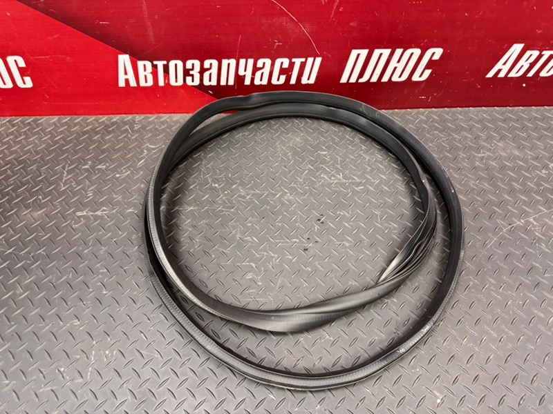 Уплотнитель      двери