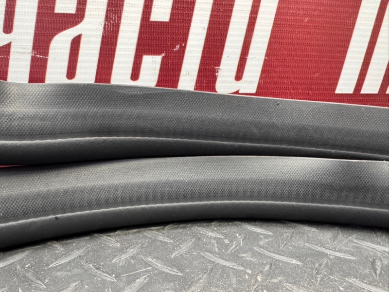 Уплотнитель      двери