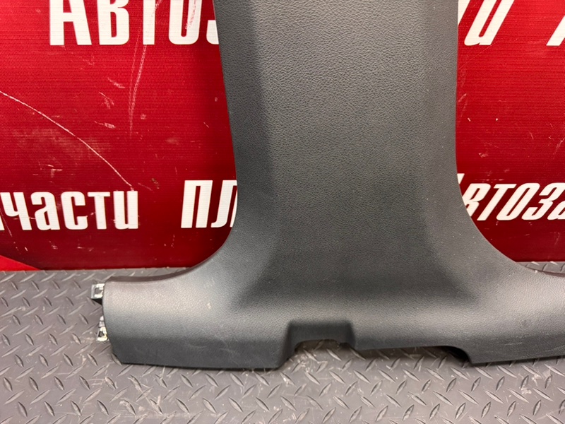 Обшивка средней стойки