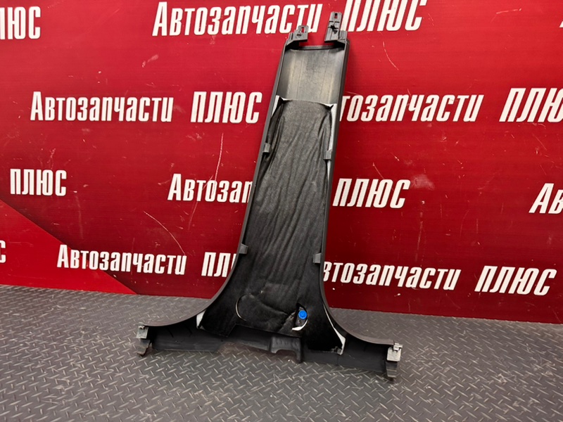 Обшивка средней стойки