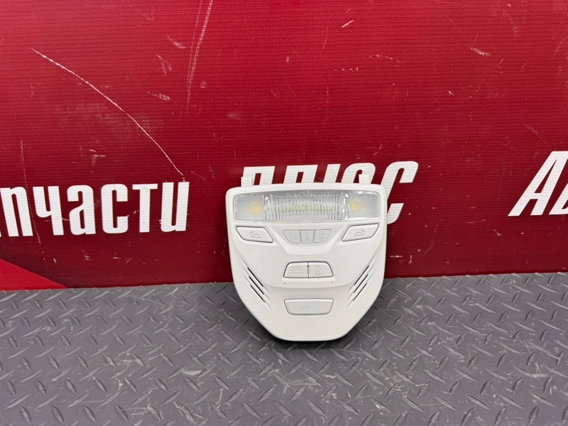 плафон освещения салона