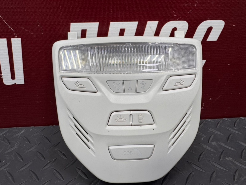 плафон освещения салона