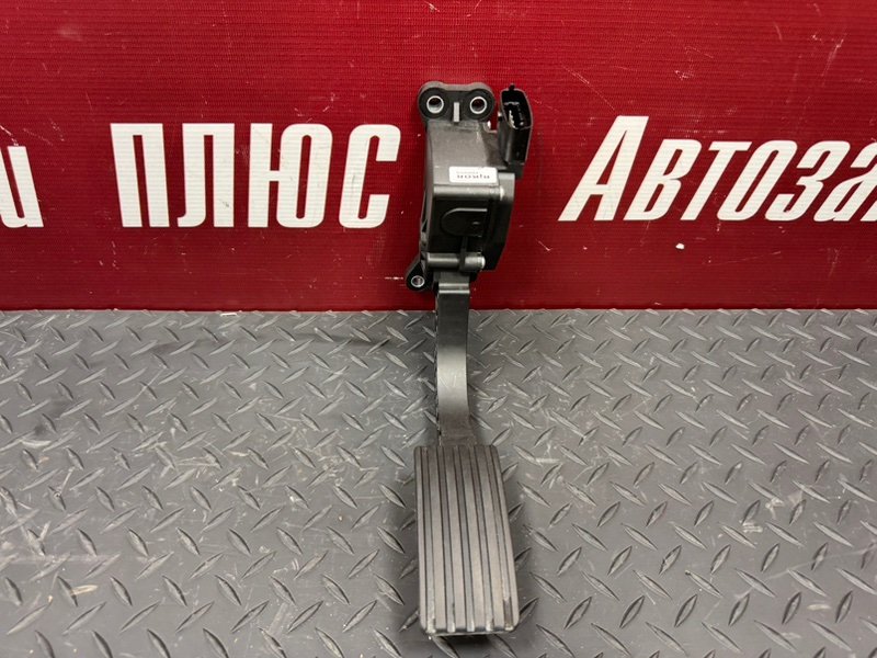 Педаль газа