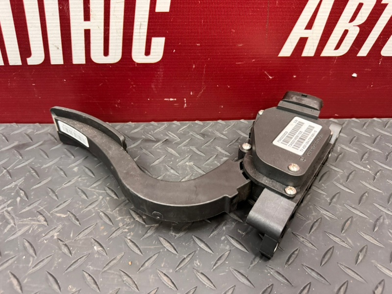 Педаль газа