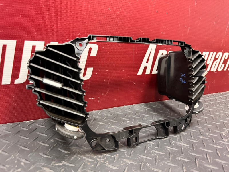 Воздушный дефлектор салона