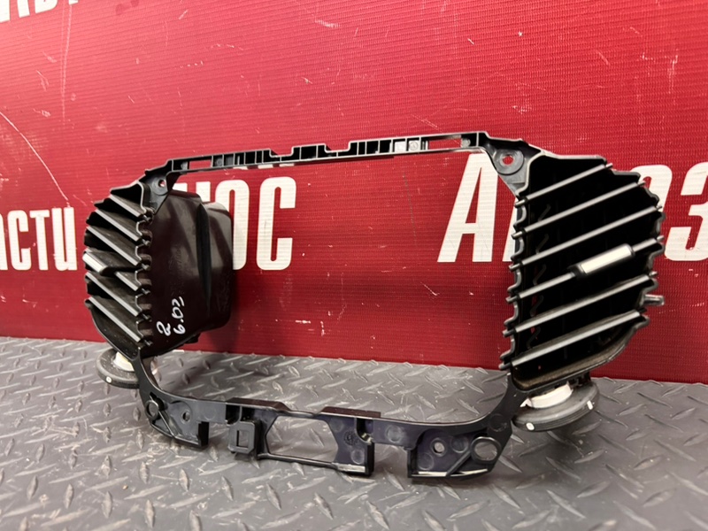 Воздушный дефлектор салона