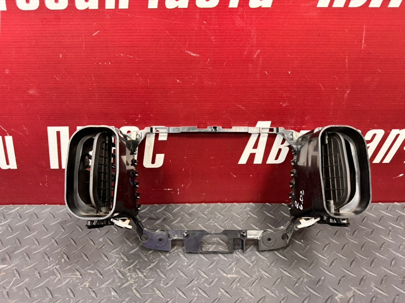 Воздушный дефлектор салона