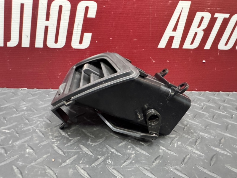 Воздушный дефлектор салона