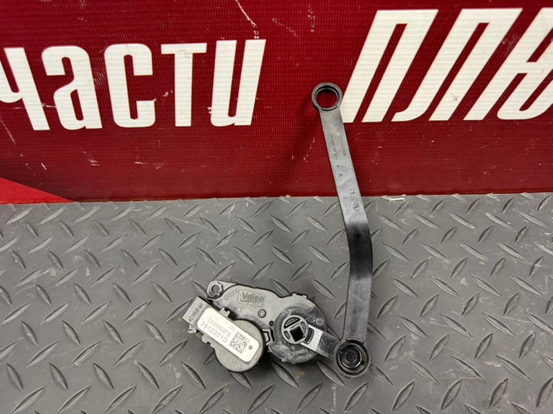 Сервопривод заслонки печки