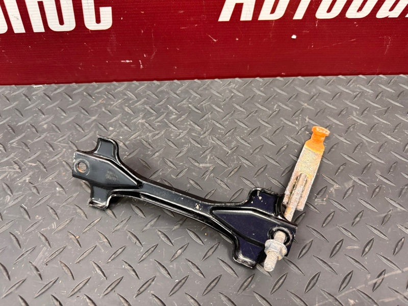 Крепление акб