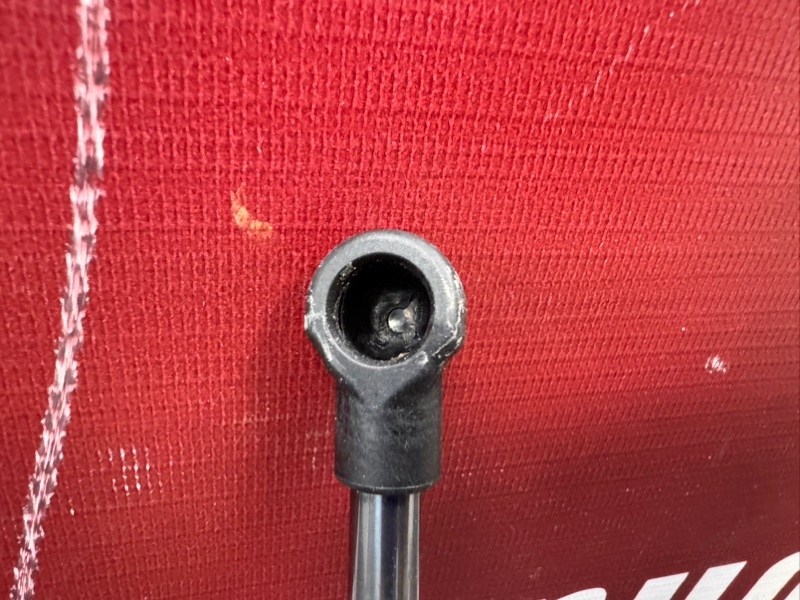 Амортизатор капота