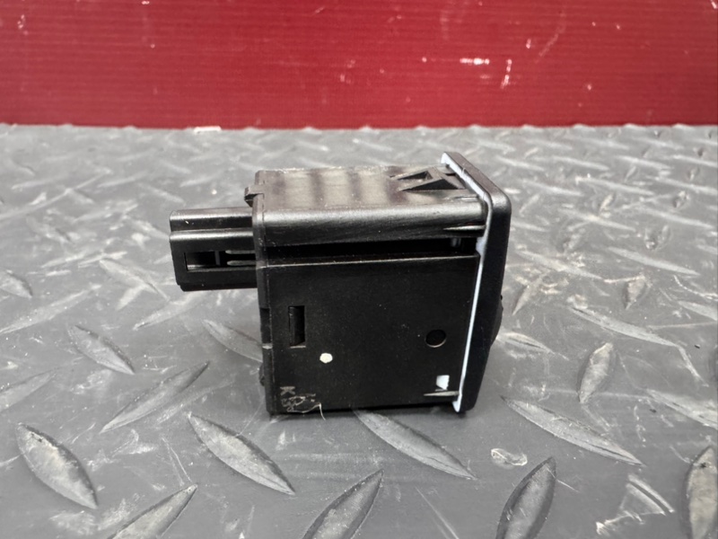 Кнопка корректора фар