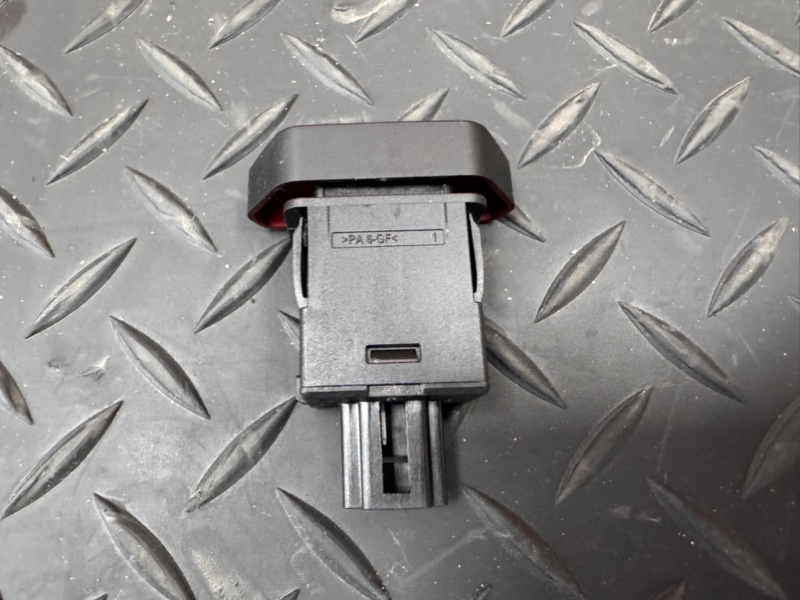 Кнопка аварийной сигнализации