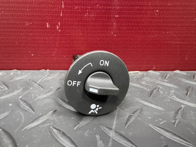 Выключатель подушки безопасности