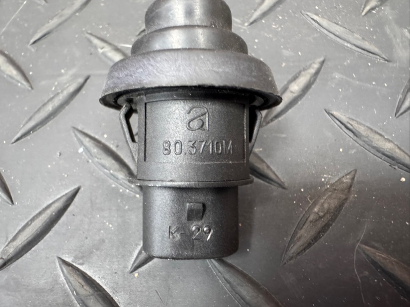 Концевик двери