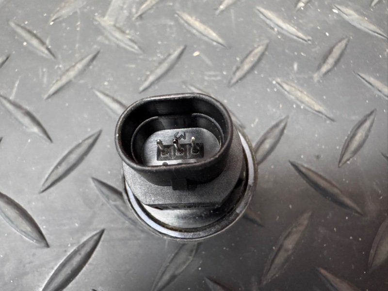 Концевик двери