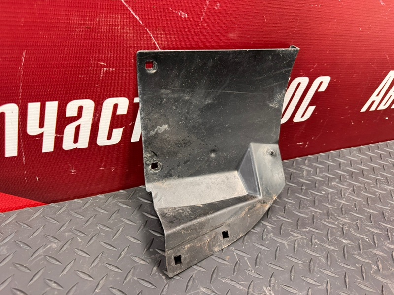 Щиток     крыла